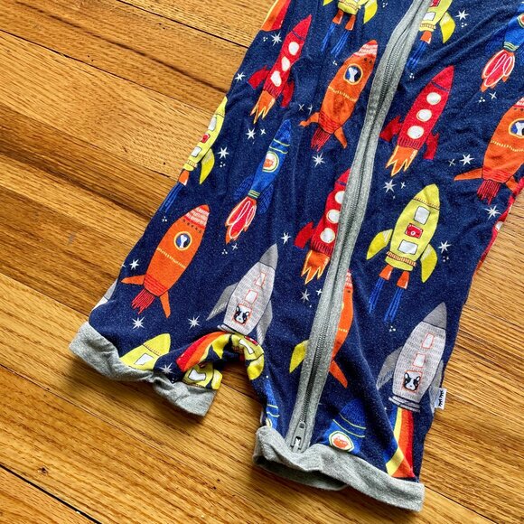 Little Sleepies Space Explorer Shorty Zippy Size 12-18 Month - Picture 3 of 7